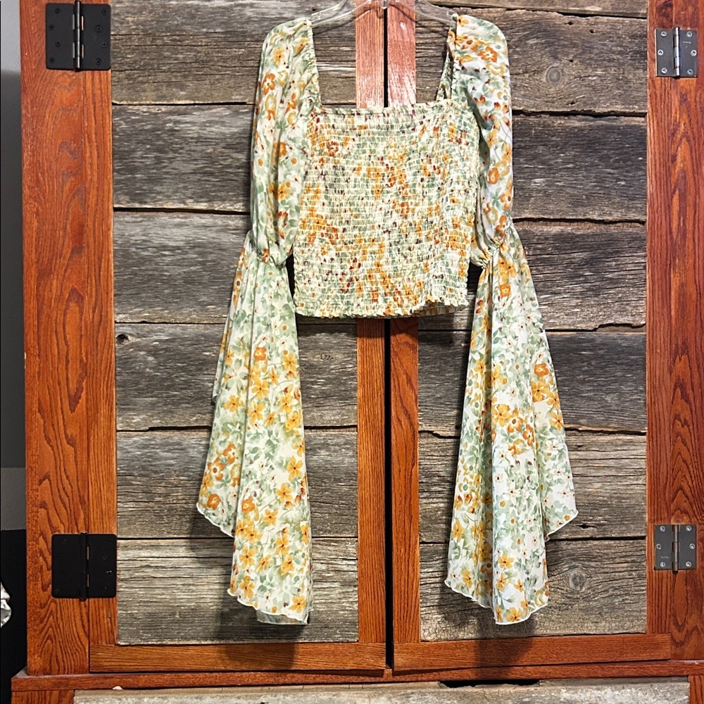 Live 4 Truth Floral Smocked Blouse in Green and Yellow Beautiful Sleeves!!